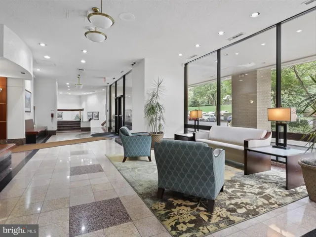309 Yoakum Pkwy, Alexandria, Virginia 22304