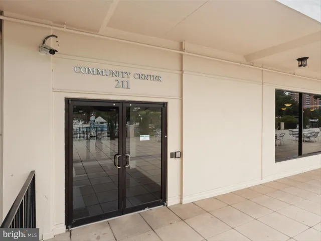 309 Yoakum Pkwy, Alexandria, Virginia 22304