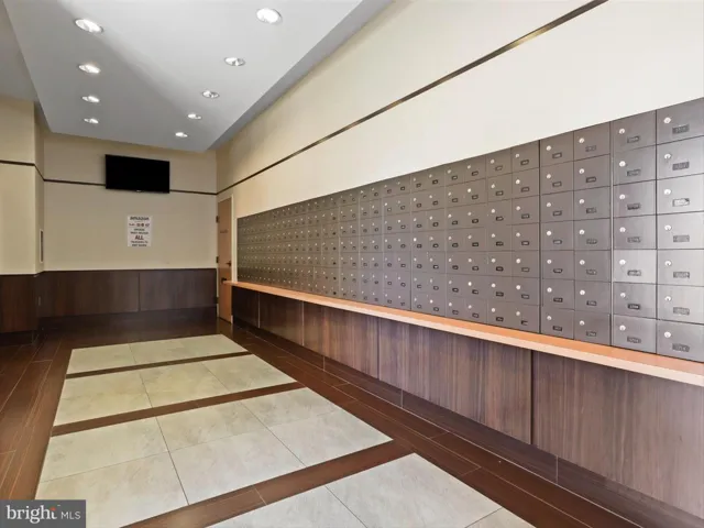 309 Yoakum Pkwy, Alexandria, Virginia 22304