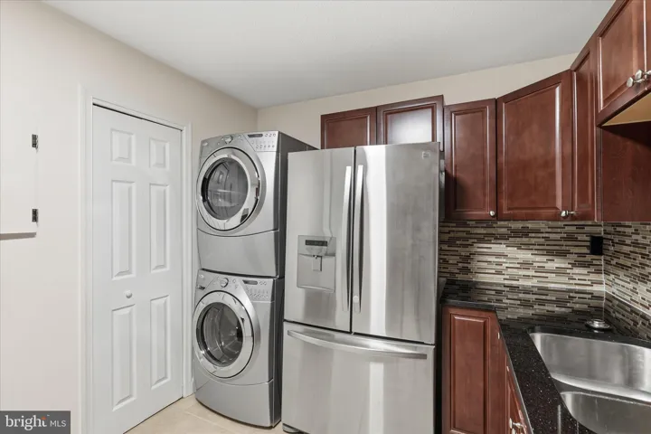 309 Yoakum Pkwy, Alexandria, Virginia 22304