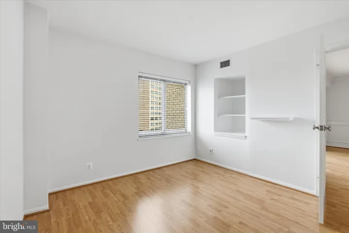 309 Yoakum Pkwy, Alexandria, Virginia 22304