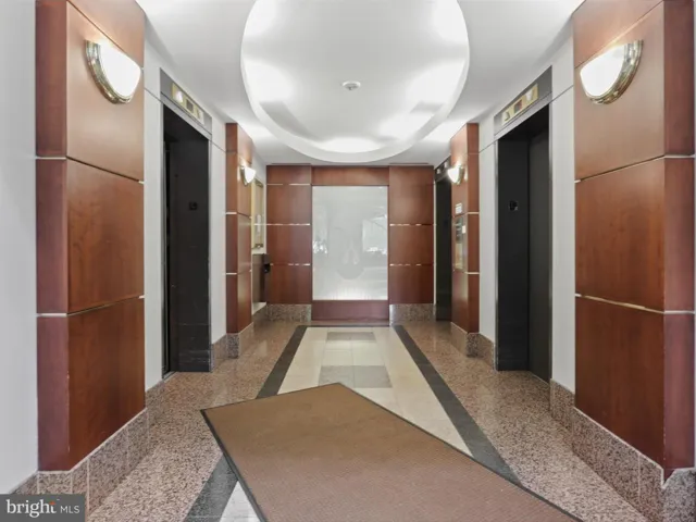 309 Yoakum Pkwy, Alexandria, Virginia 22304