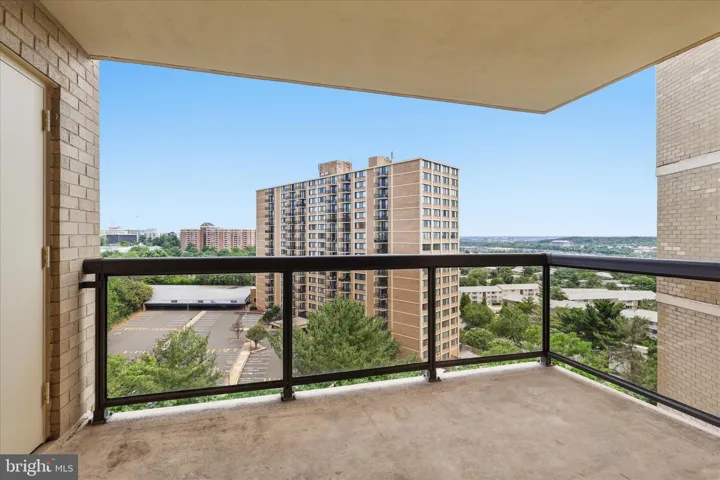 309 Yoakum Pkwy, Alexandria, Virginia 22304
