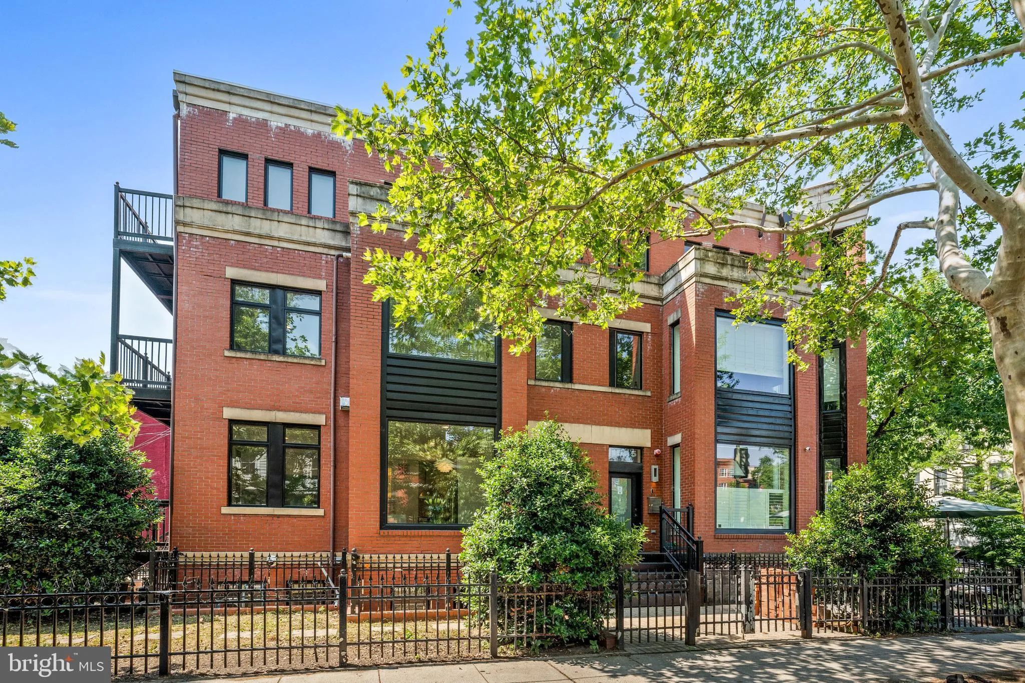 1555 9TH STREET, Washington, DC 20001