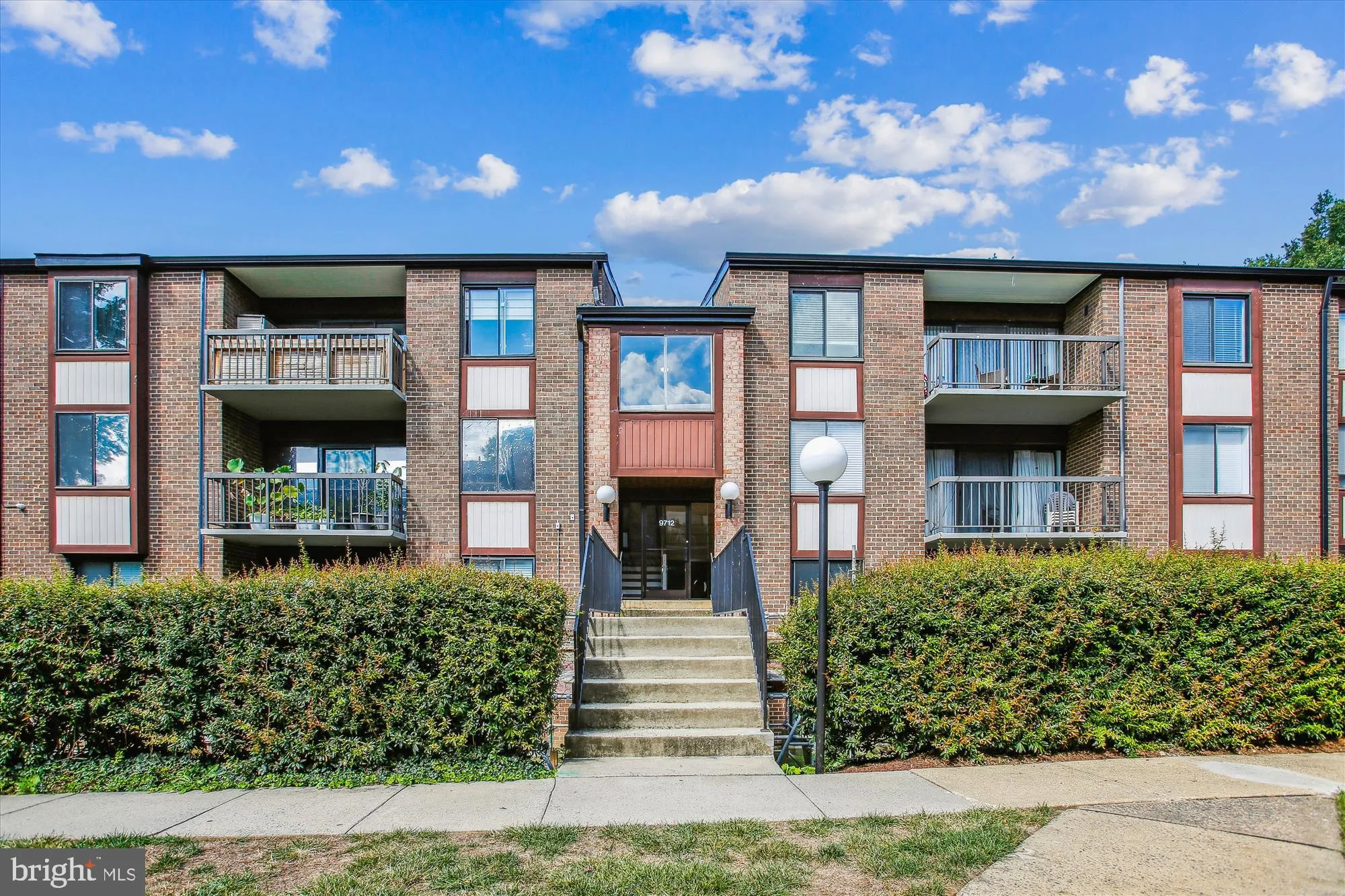 9712 KINGSBRIDGE DRIVE, Fairfax, VA 22031