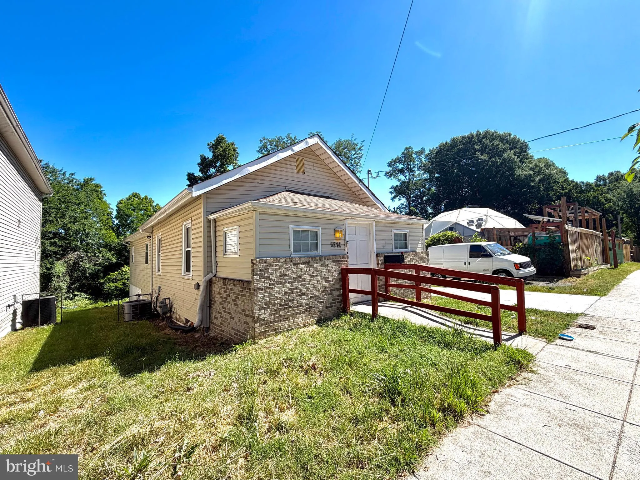 5314 DIX STREET, Washington, DC 20019