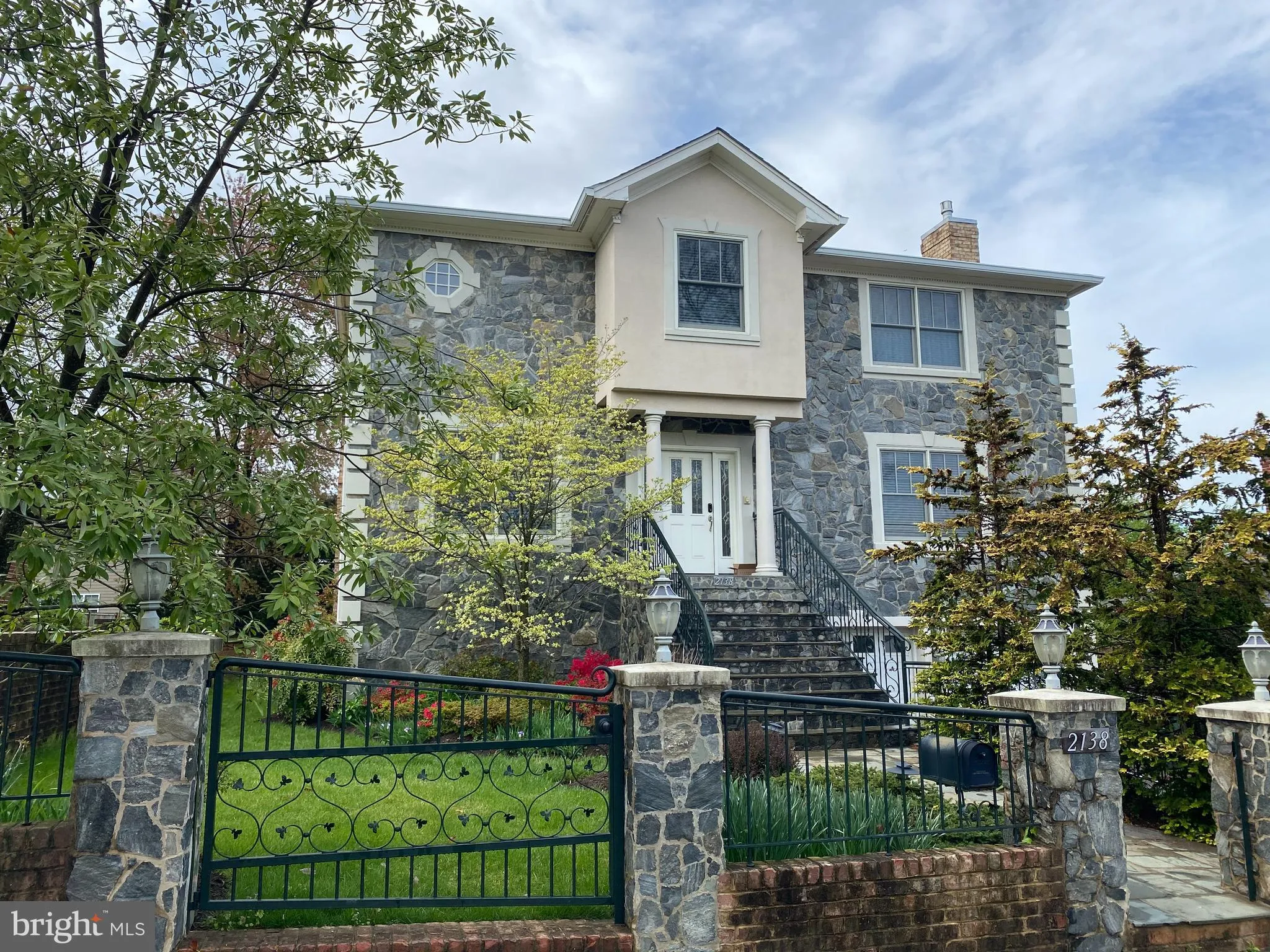 2138 PATRICK HENRY DRIVE, Arlington, VA 22205