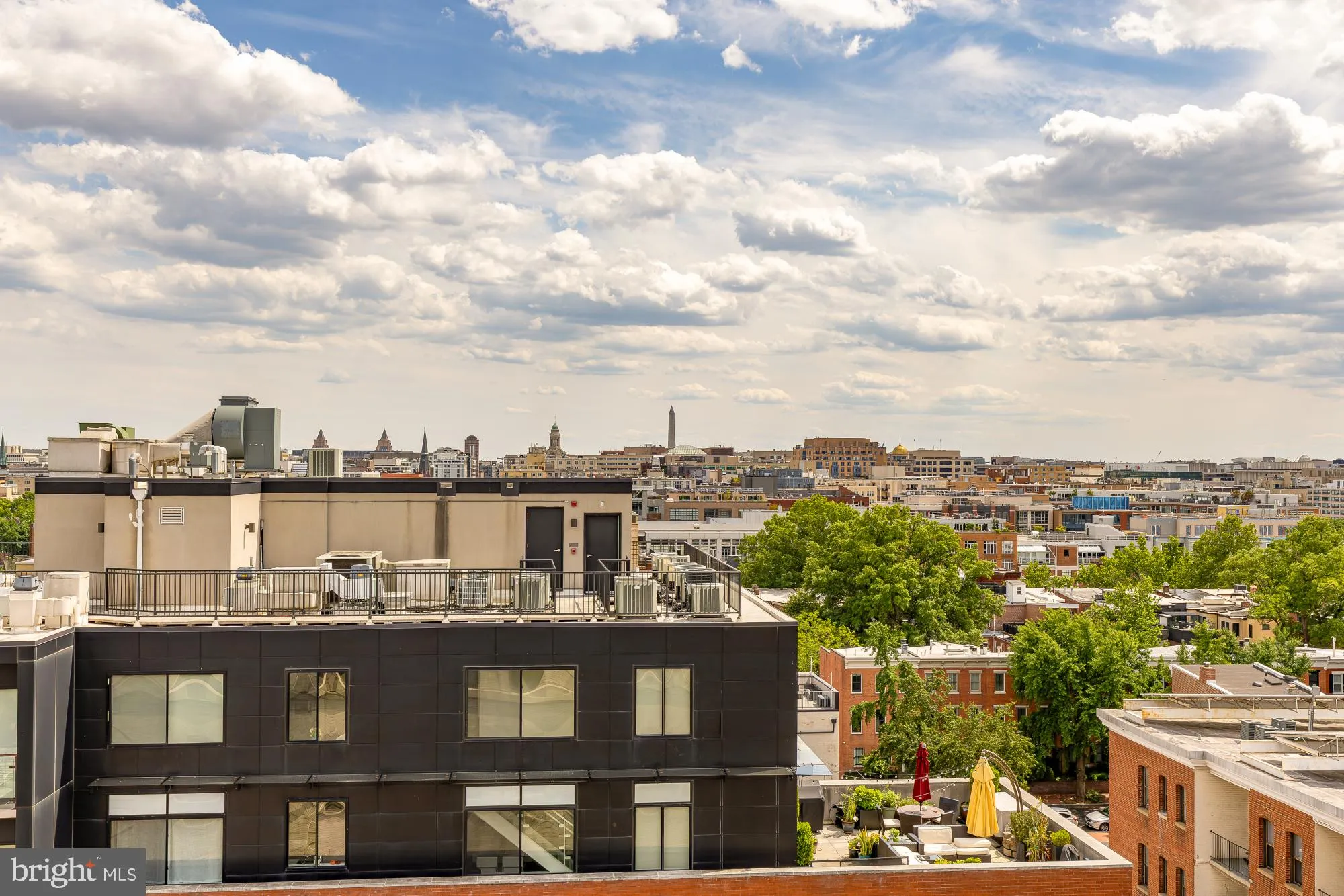1401 R STREET, Washington, DC 20009