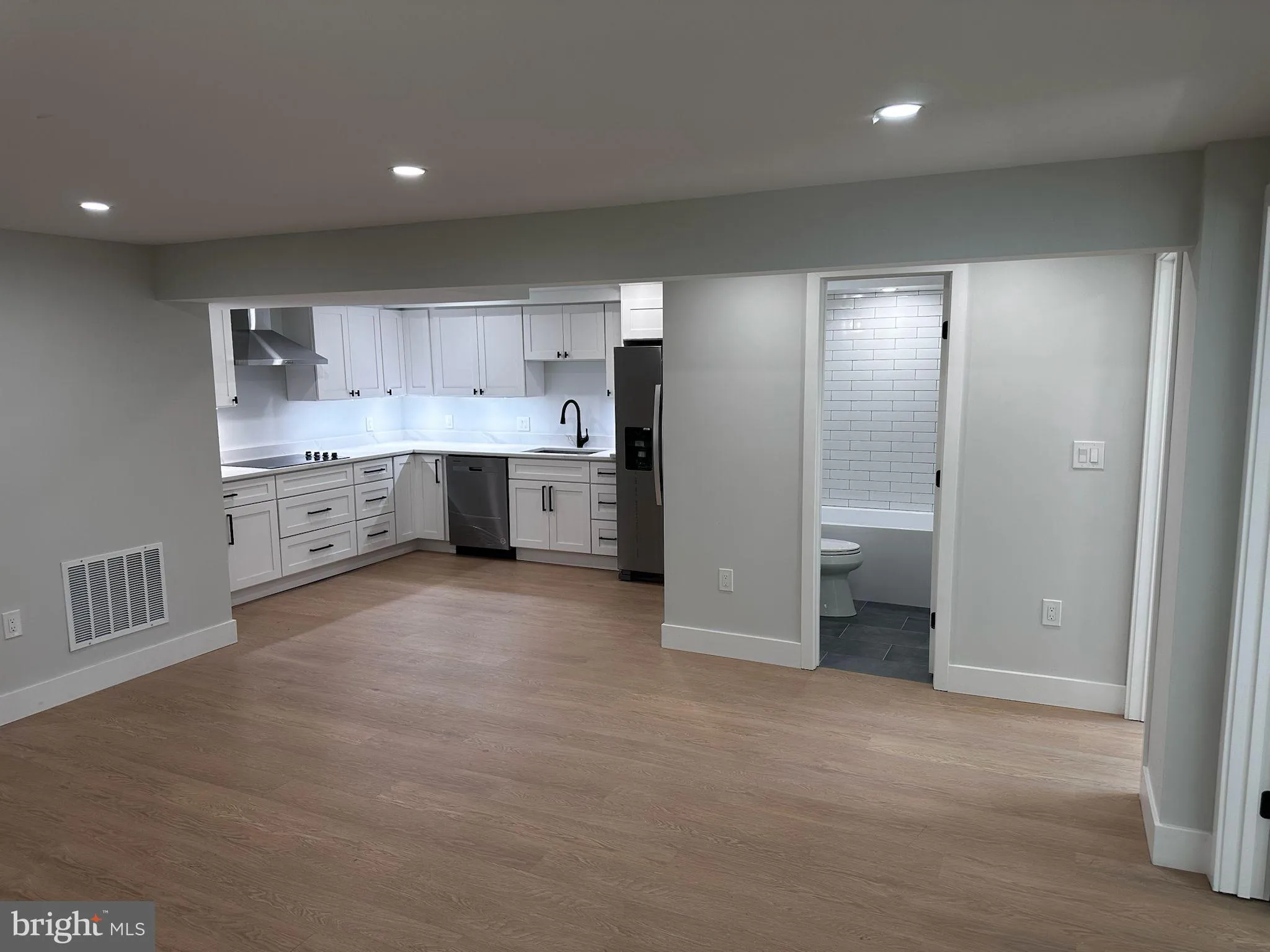 7506 WELLESLEY DRIVE, College Park, MD 20740