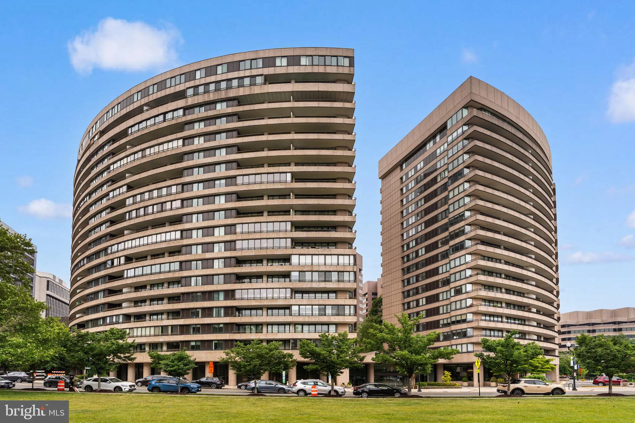 1300 CRYSTAL DRIVE, Arlington, VA 22202