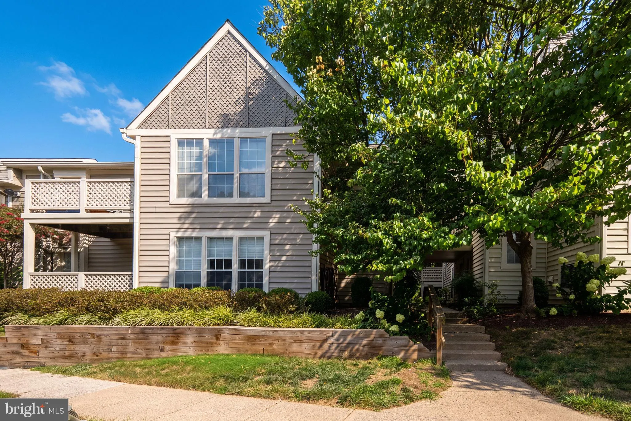 7660 WILLOW POINT DRIVE, Falls Church, VA 22042