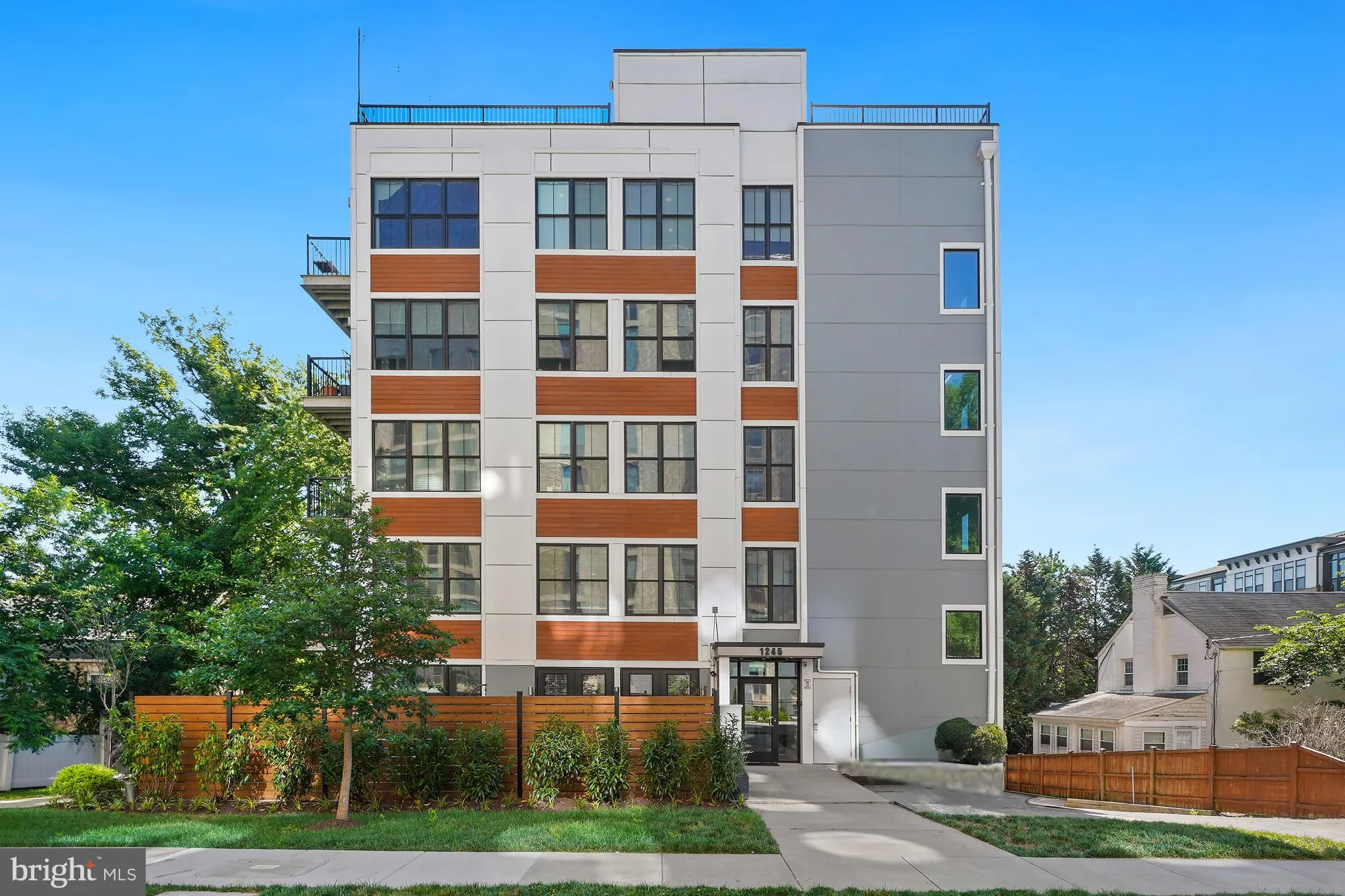 1245 PIERCE STREET, Arlington, VA 22209