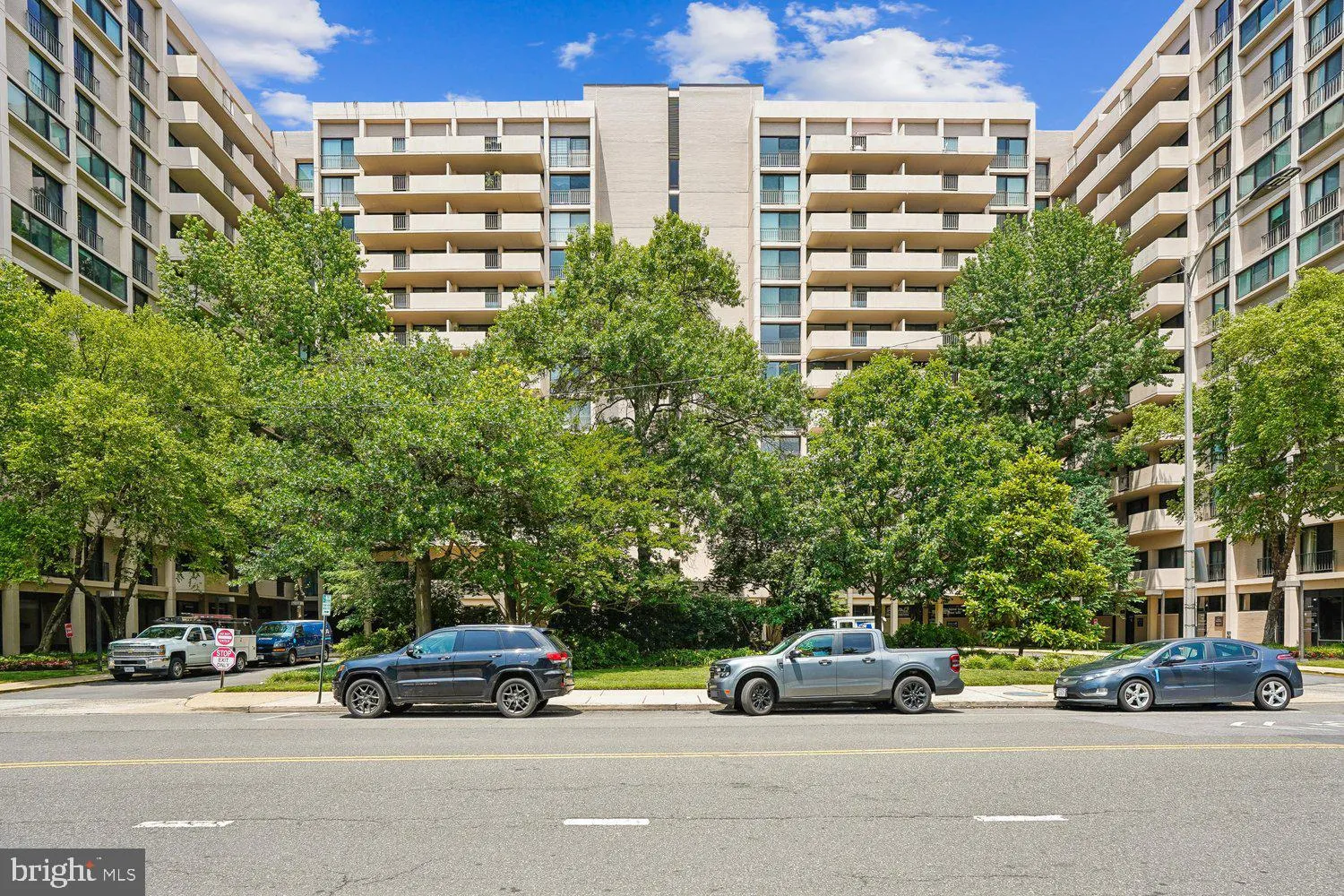 4141 HENDERSON ROAD, Arlington, VA 22203