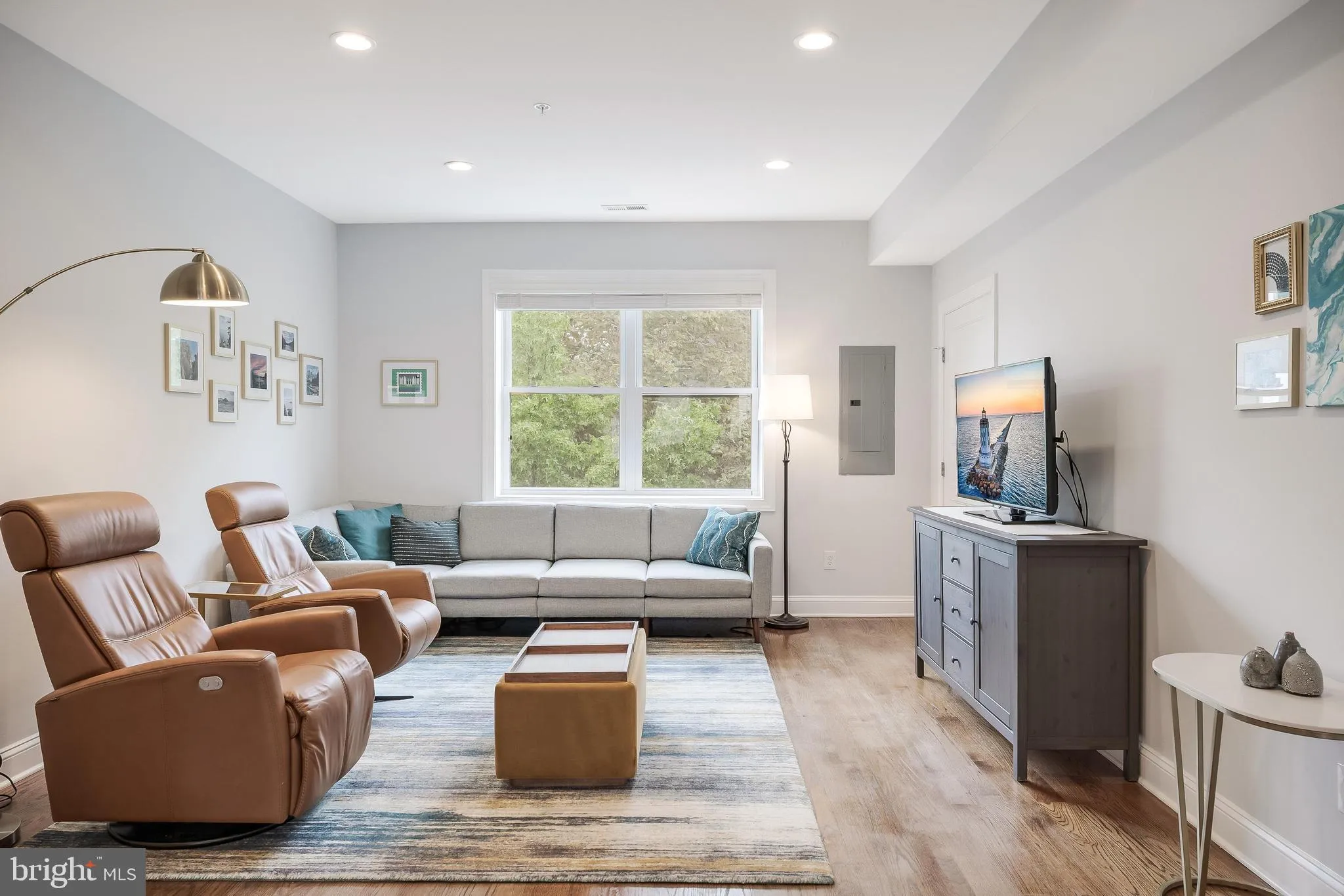 1613 ISHERWOOD STREET, Washington, DC 20002