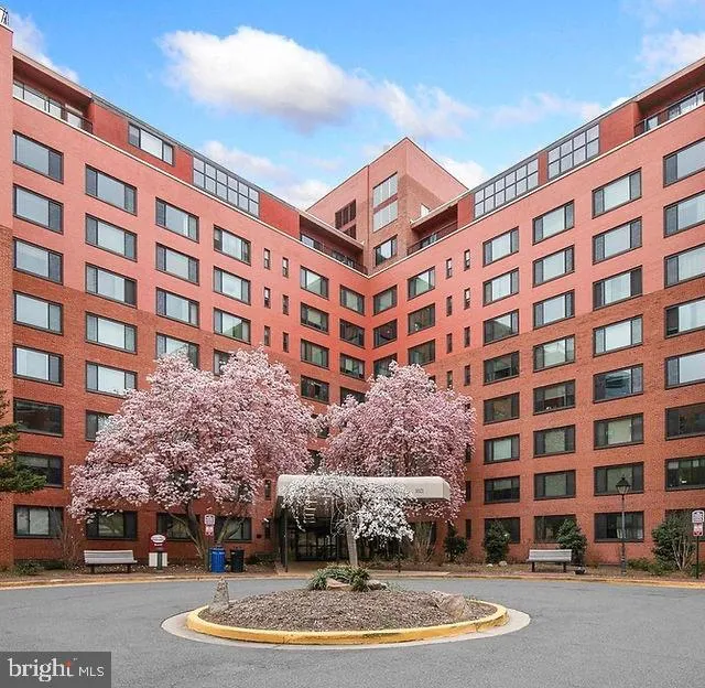 1021 ARLINGTON BOULEVARD, Arlington, VA 22209
