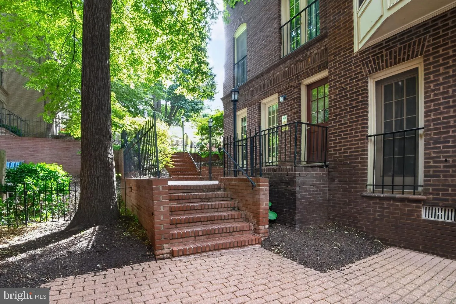 4605 MACARTHUR BOULEVARD, Washington, DC 20007