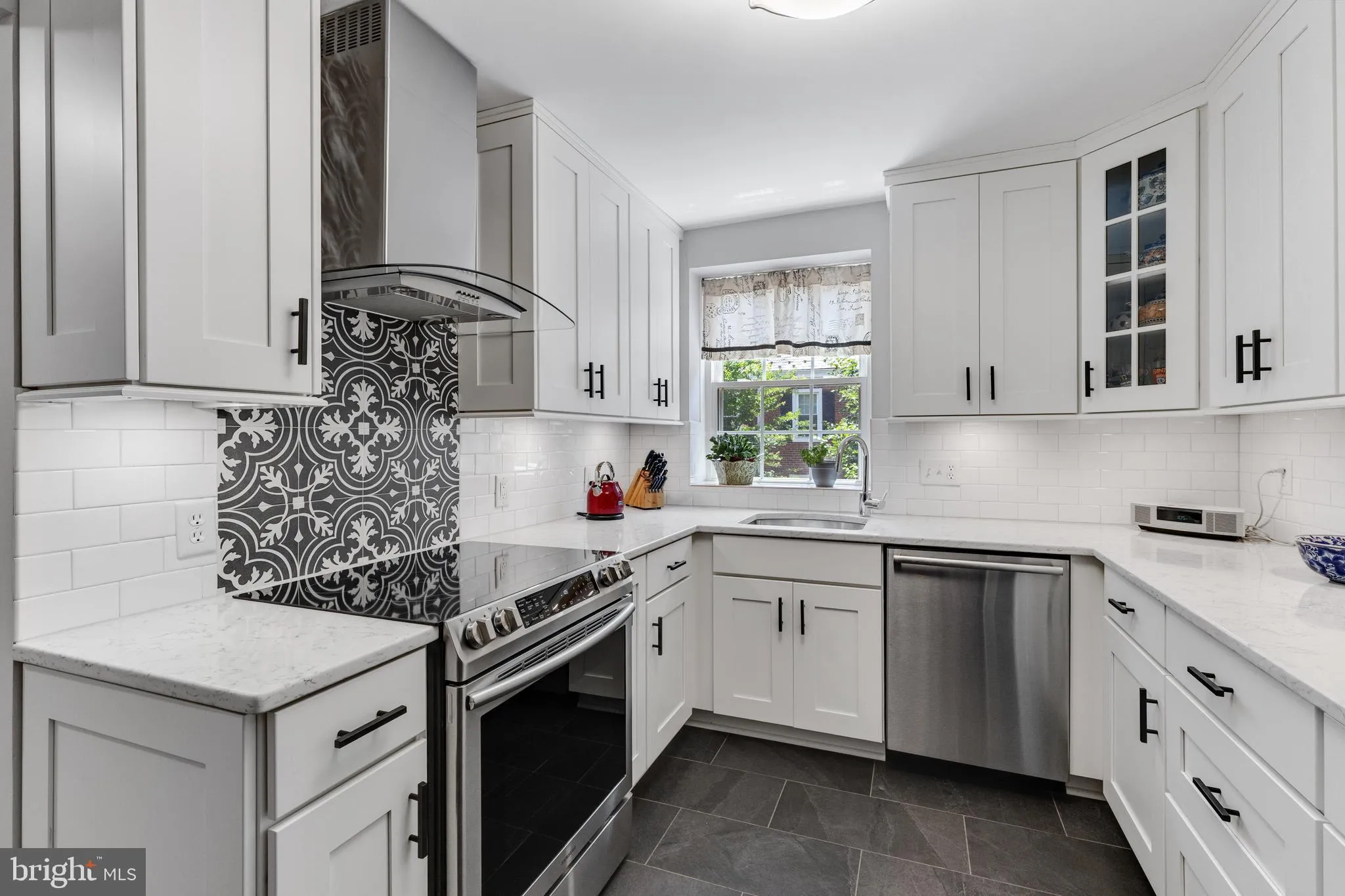2877 BUCHANAN STREET, Arlington, VA 22206