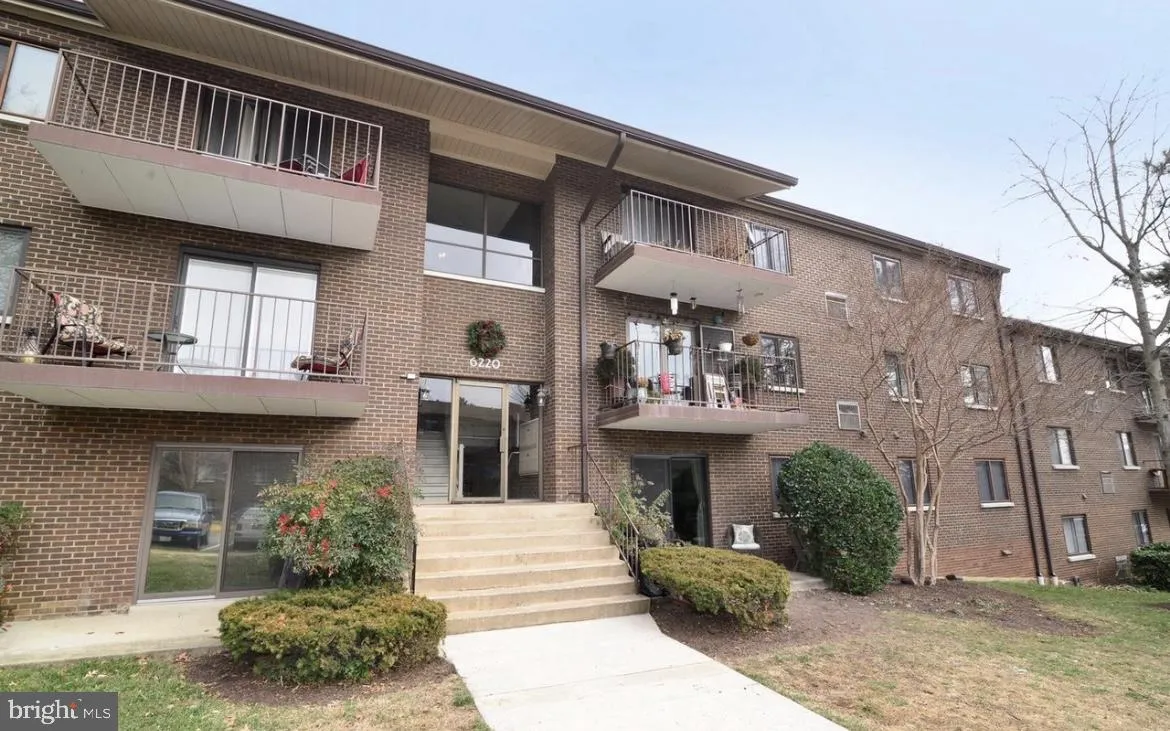 6220 EDSALL ROAD, Alexandria, VA 22312