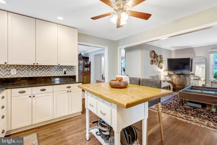 4509 Twinbrook Road, Fairfax, VA 22032