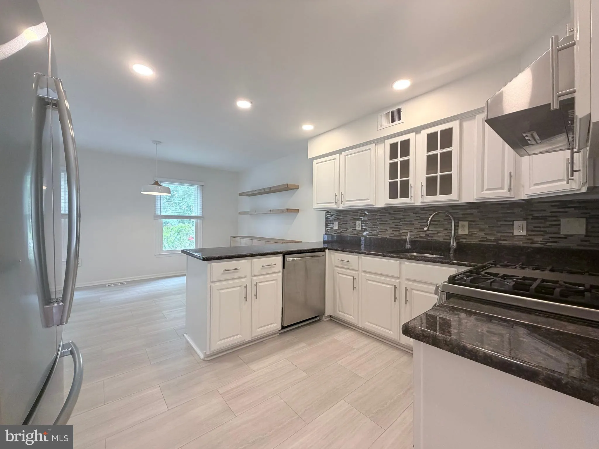 7418 CRESTBERRY LANE, Bethesda, MD 20817