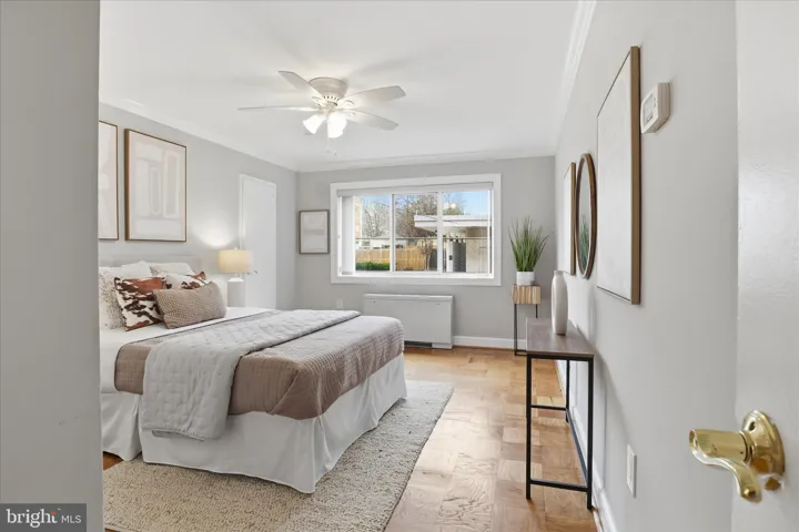 200 N Maple Avenue, Falls Church, VA 22046