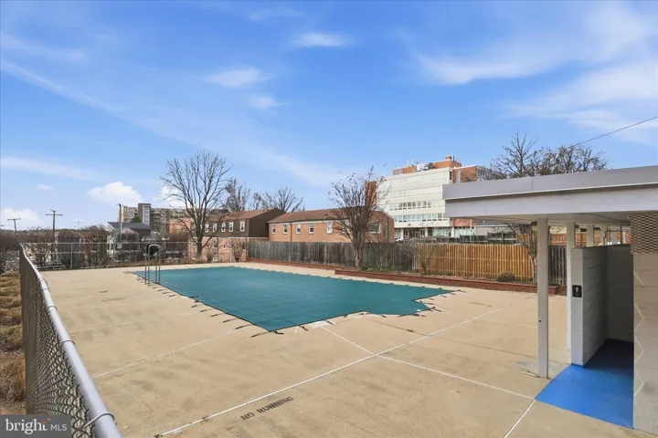 200 N Maple Avenue, Falls Church, VA 22046