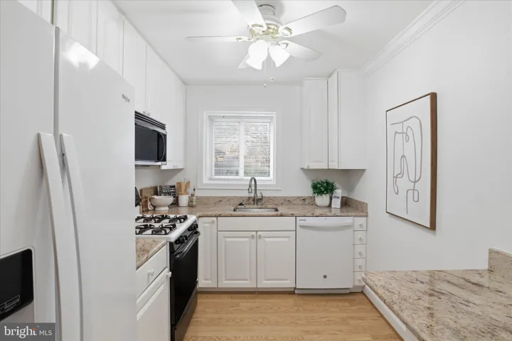 200 N Maple Avenue, Falls Church, VA 22046