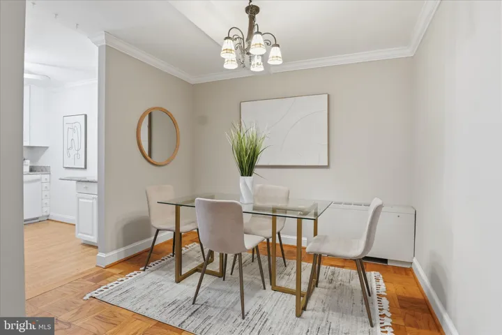 200 N Maple Avenue, Falls Church, VA 22046