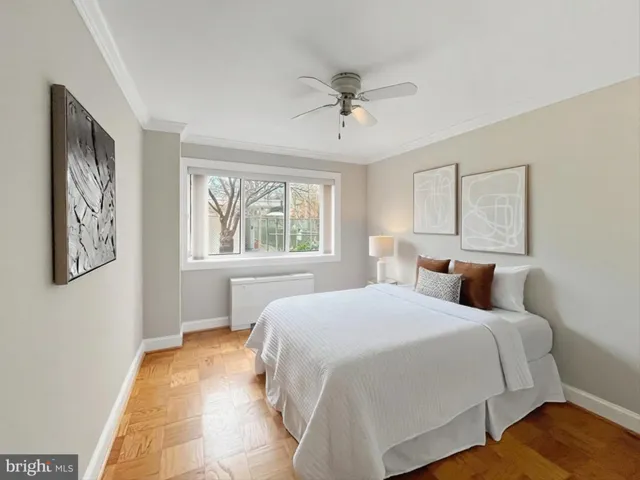 200 N Maple Avenue, Falls Church, VA 22046