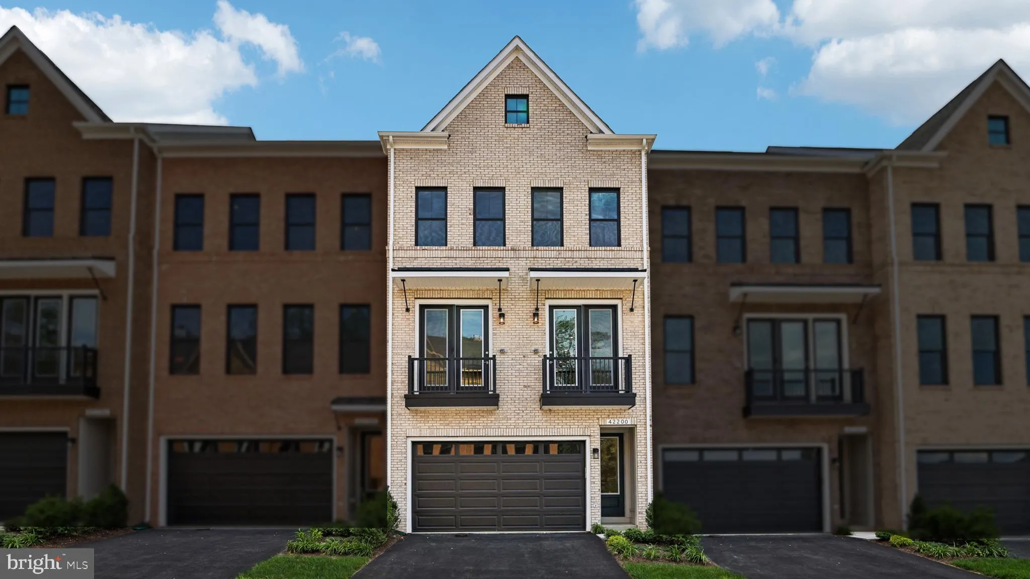 42200 SHINING STAR SQUARE, Ashburn, VA 20148