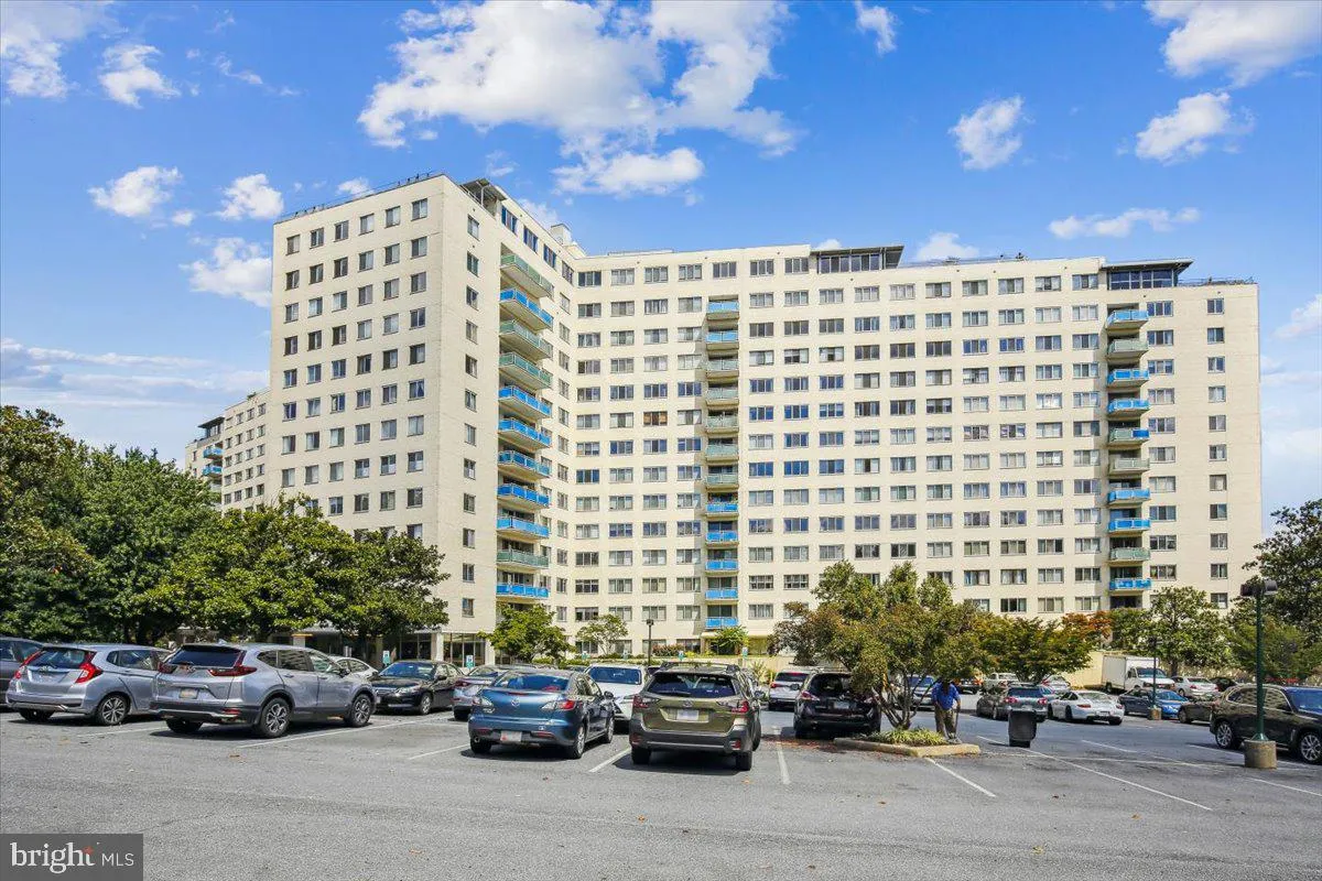 10201 GROSVENOR PLACE, North Bethesda, MD 20852