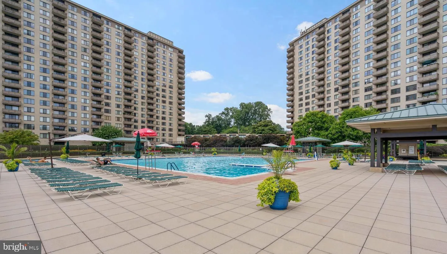 5225 POOKS HILL ROAD, Bethesda, MD 20814