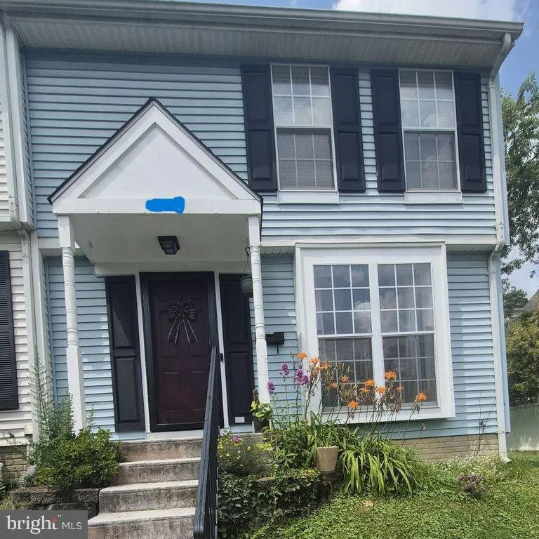 2210 LOWELL STREET, Arlington, VA 22206