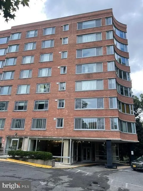 4200 CATHEDRAL AVENUE, Washington, DC 20016