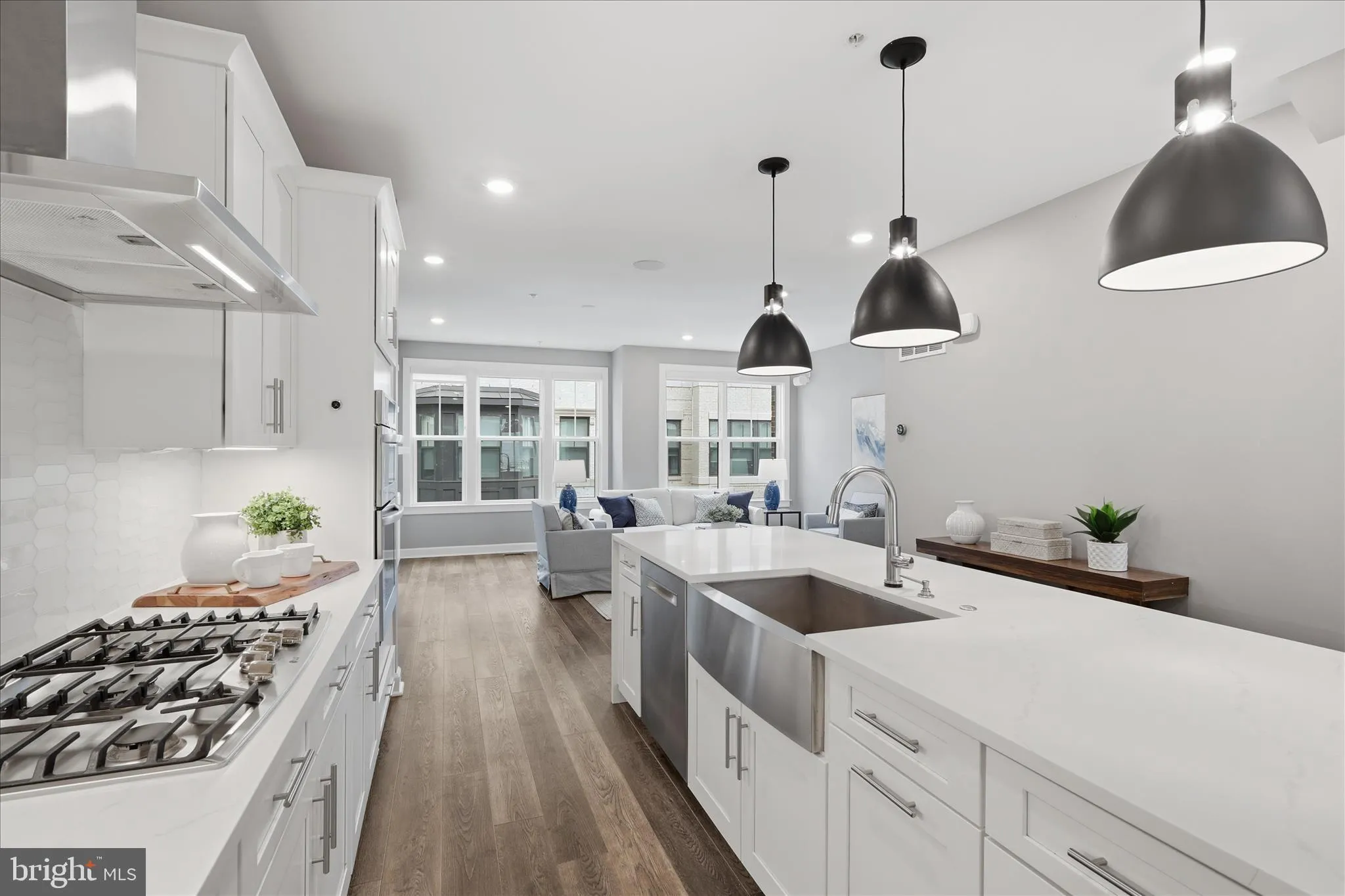 213 MARKET SQUARE, Vienna, VA 22180