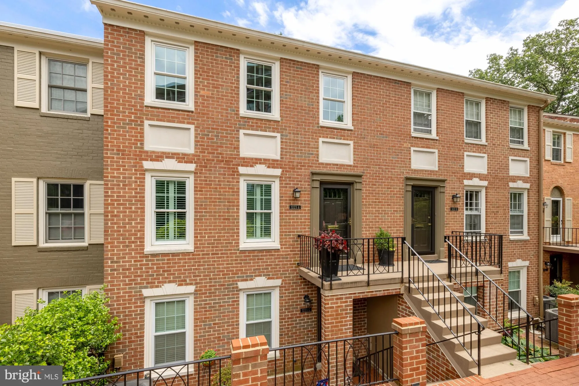 3223 SUTTON PLACE, Washington, DC 20016