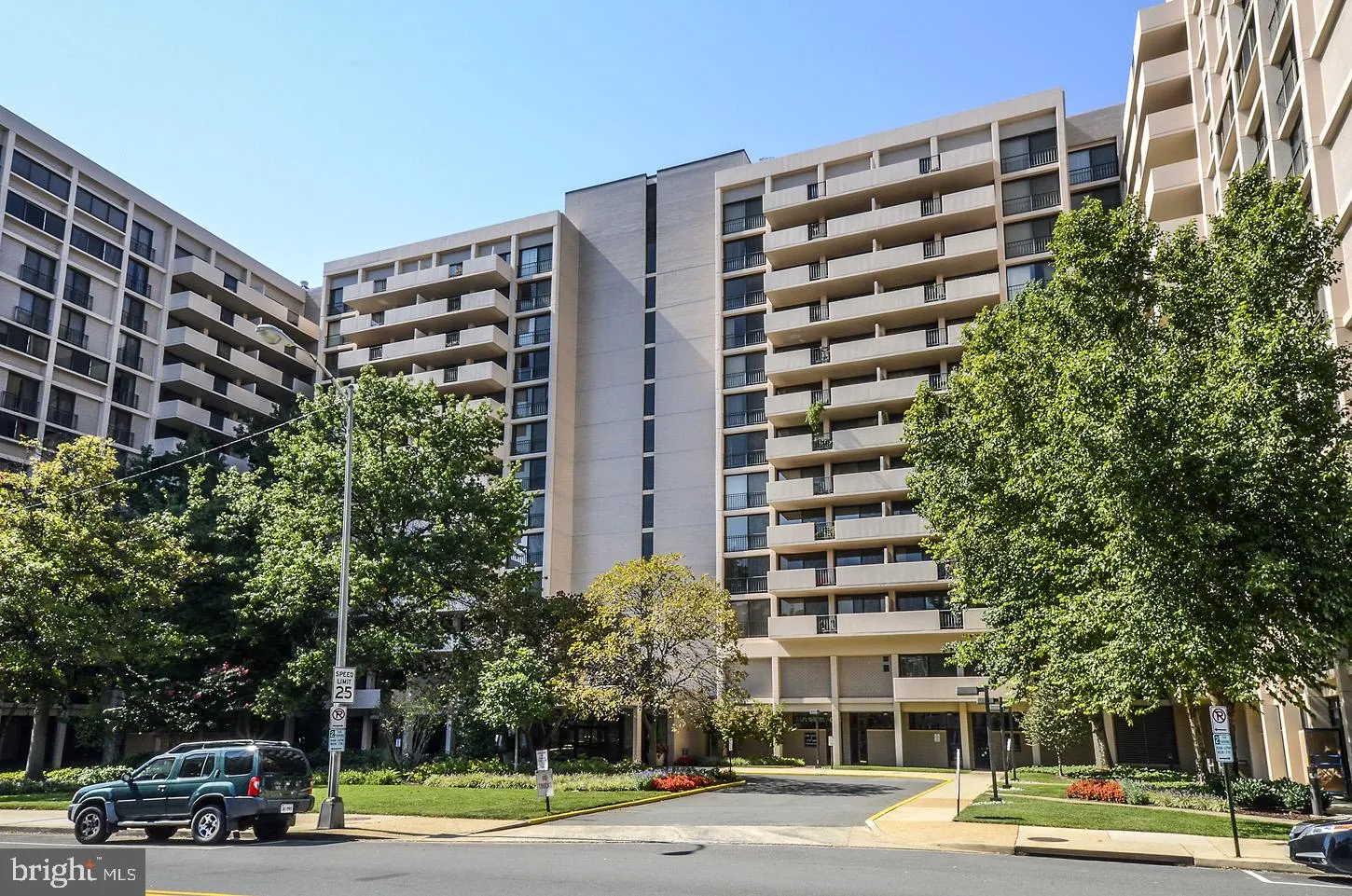 4141 HENDERSON ROAD, Arlington, VA 22203