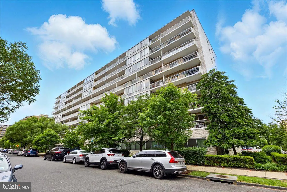 730 24TH STREET, Washington, DC 20037