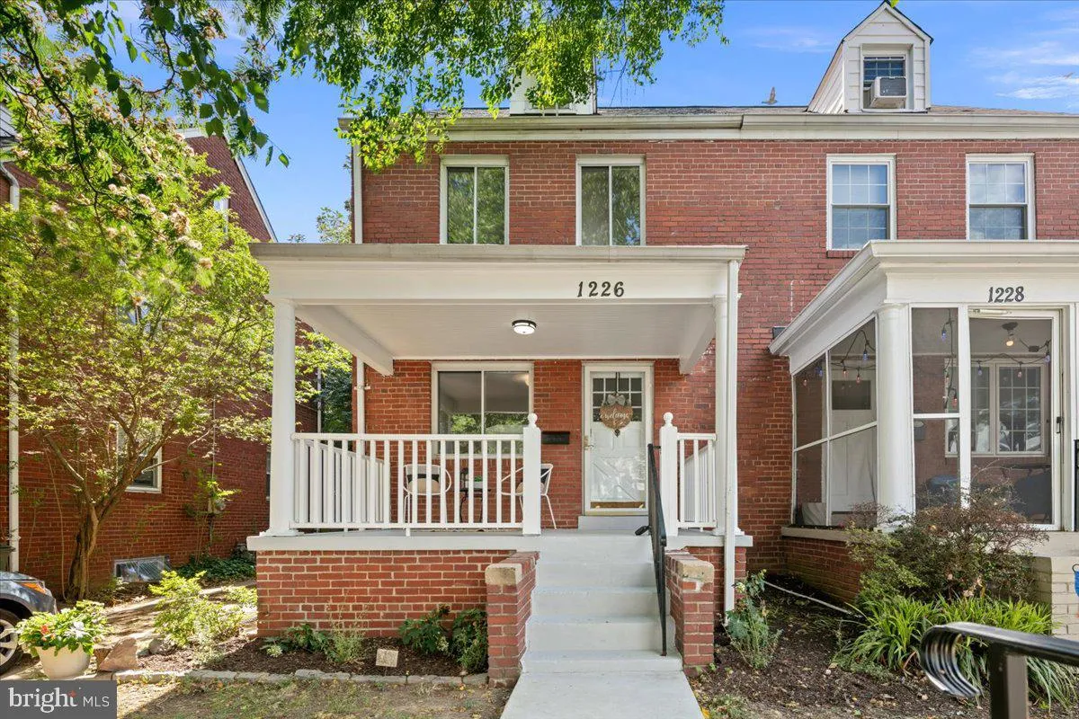 1226 LINCOLN STREET, Arlington, VA 22201