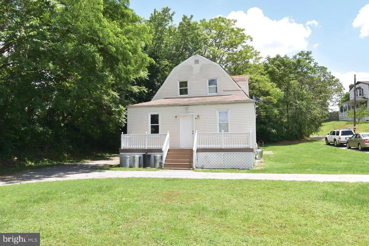 4207 3RD, Brooklyn, MD 21225