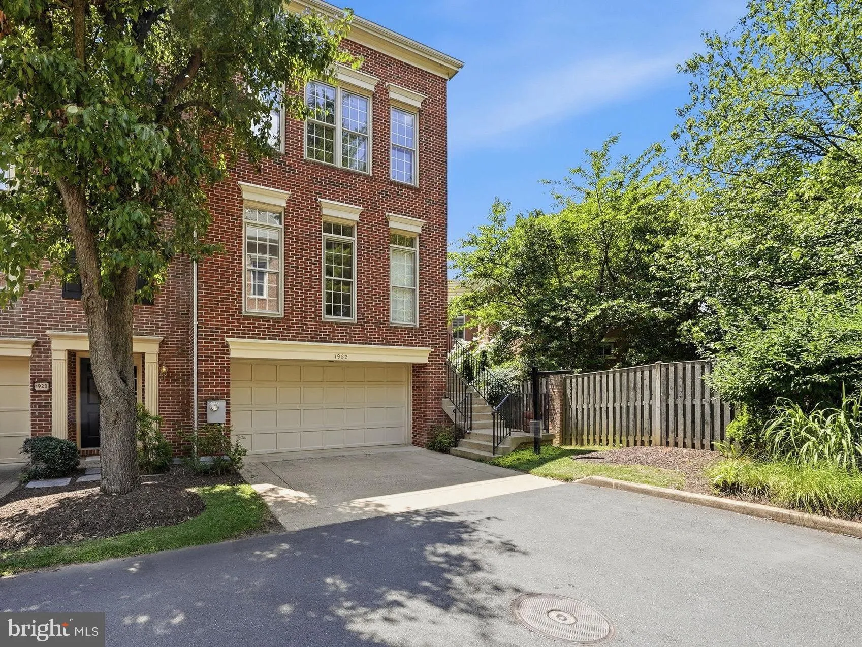 1922 DANIEL STREET, Arlington, VA 22201