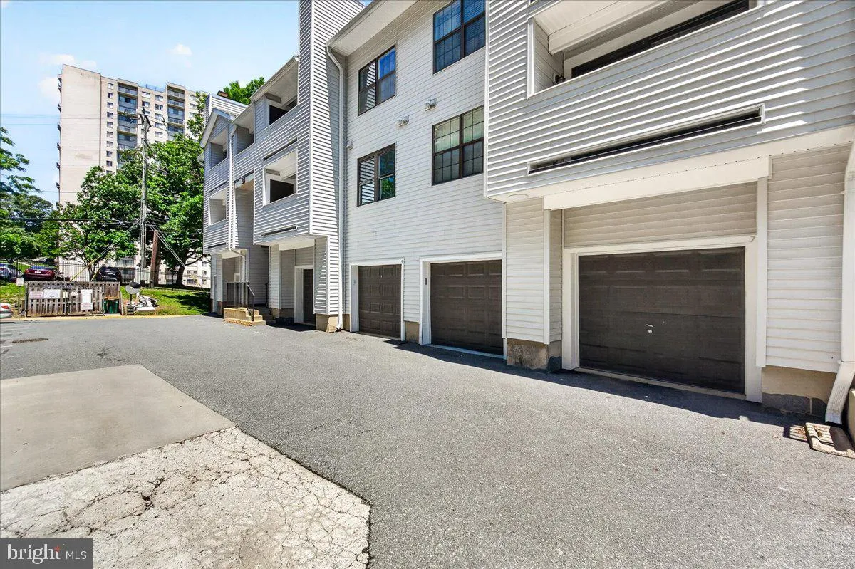 1603 CARRIAGE HOUSE TERRACE, Silver Spring, MD 20904