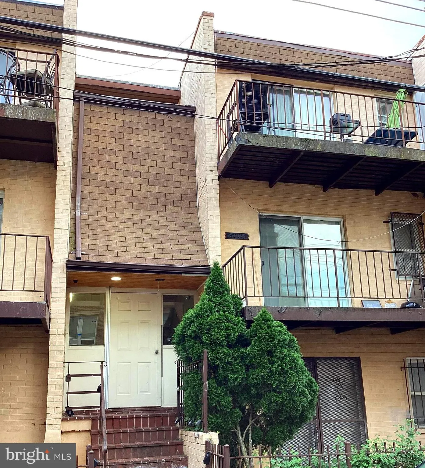 5005 D STREET, Washington, DC 20019