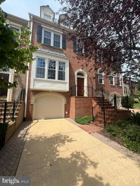 6323 BARCROFT MEWS DRIVE, Falls Church, VA 22041