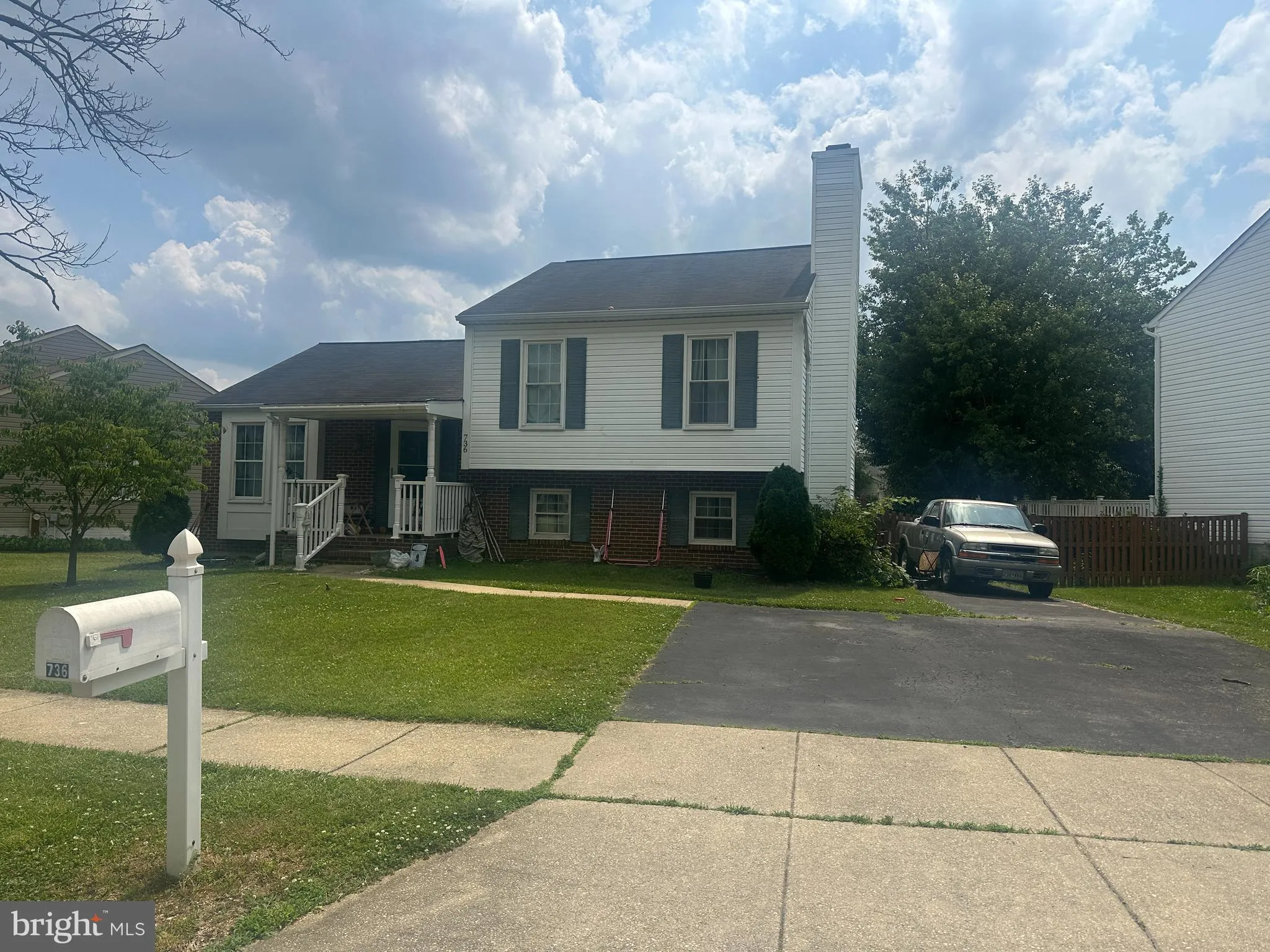 736 SUNNYFIELD LANE, Baltimore, MD 21225