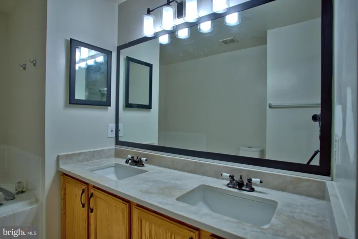 6285 Clay Pipe Court, Centreville, VA 20121