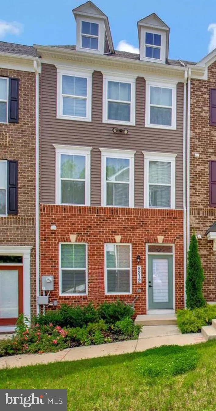8212 GOLDSTONE COURT, Hyattsville, MD 20785