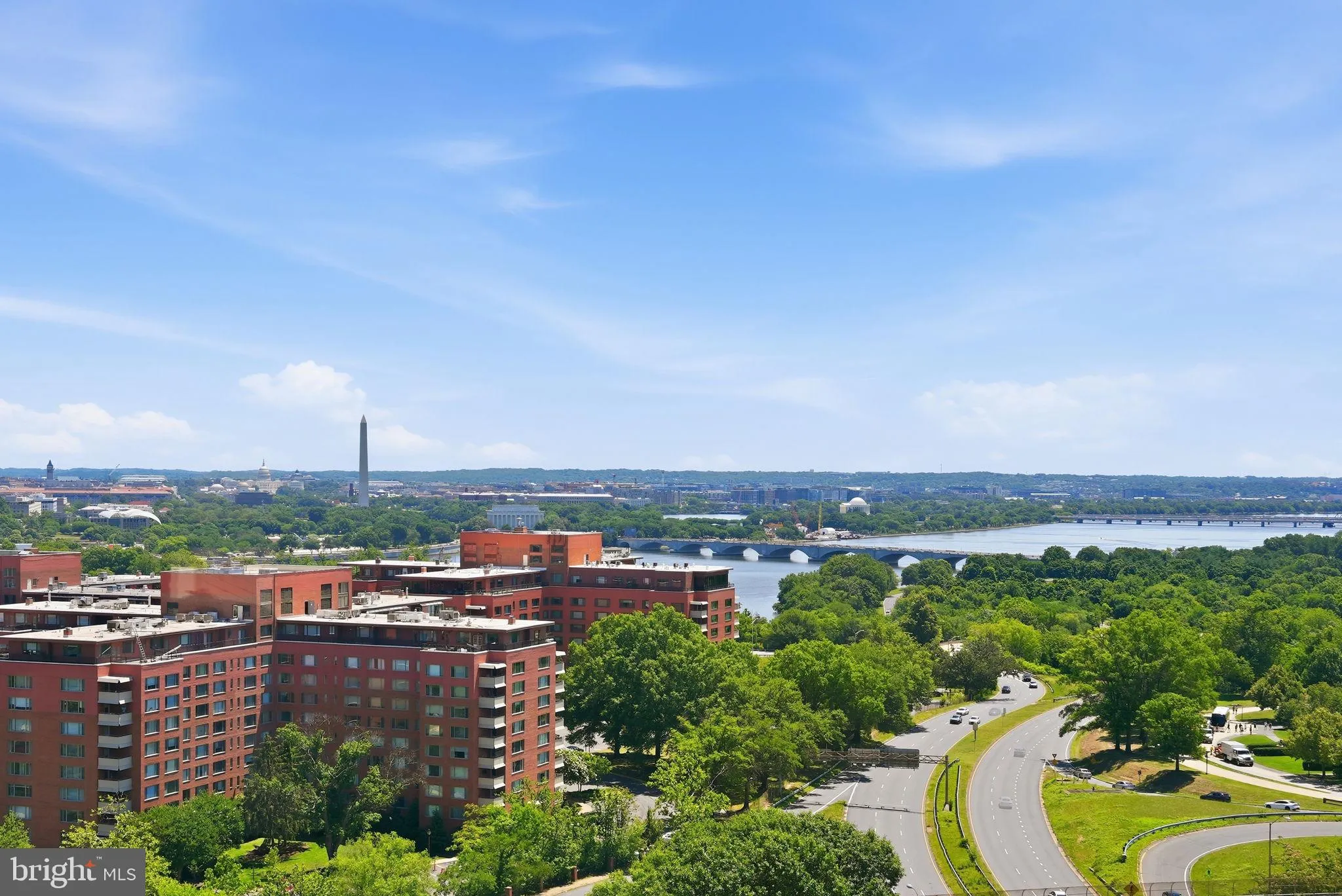 1600 OAK STREET, Arlington, VA 22209