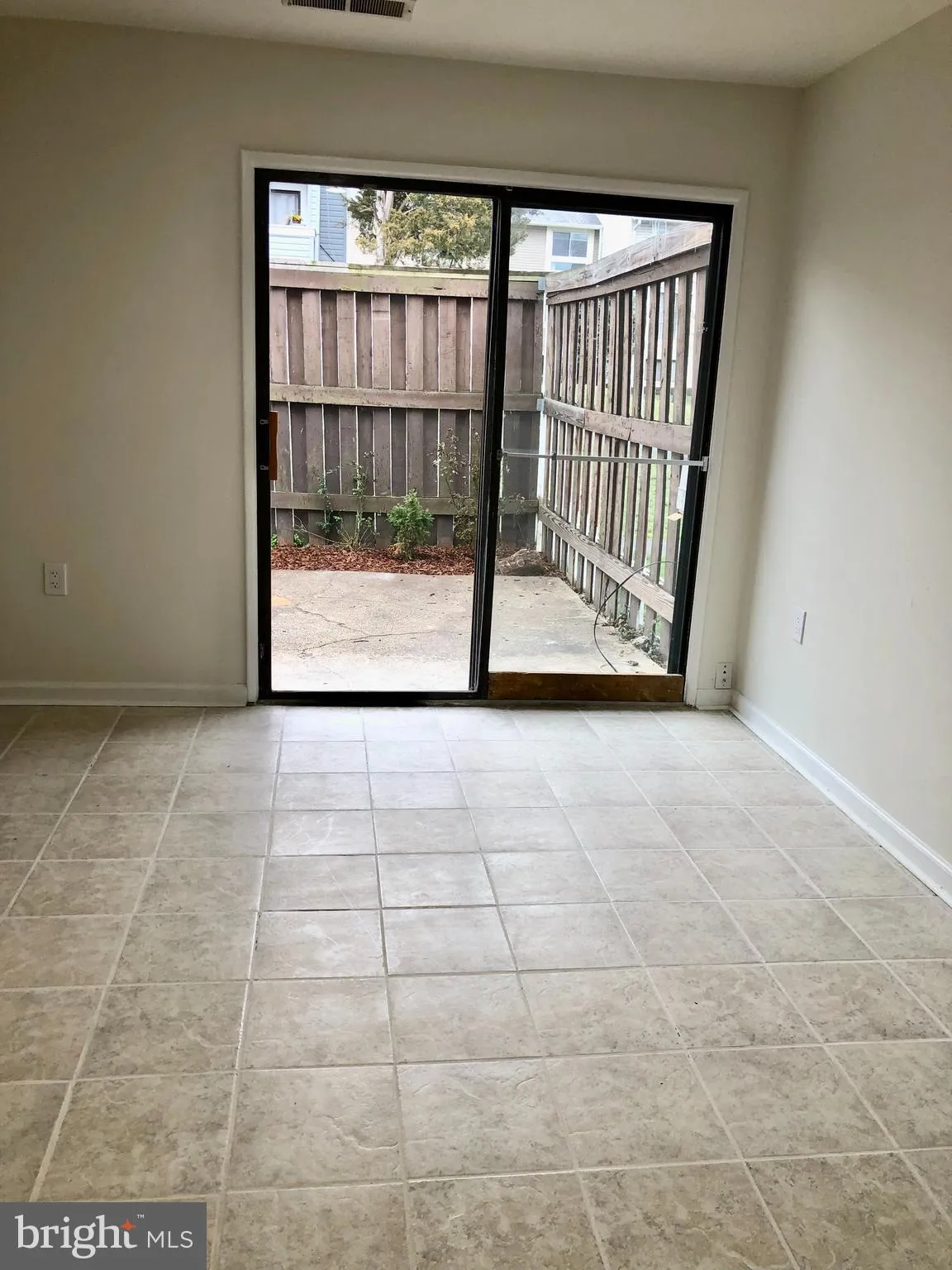 8612 VILLAGE WAY, Alexandria, VA 22309