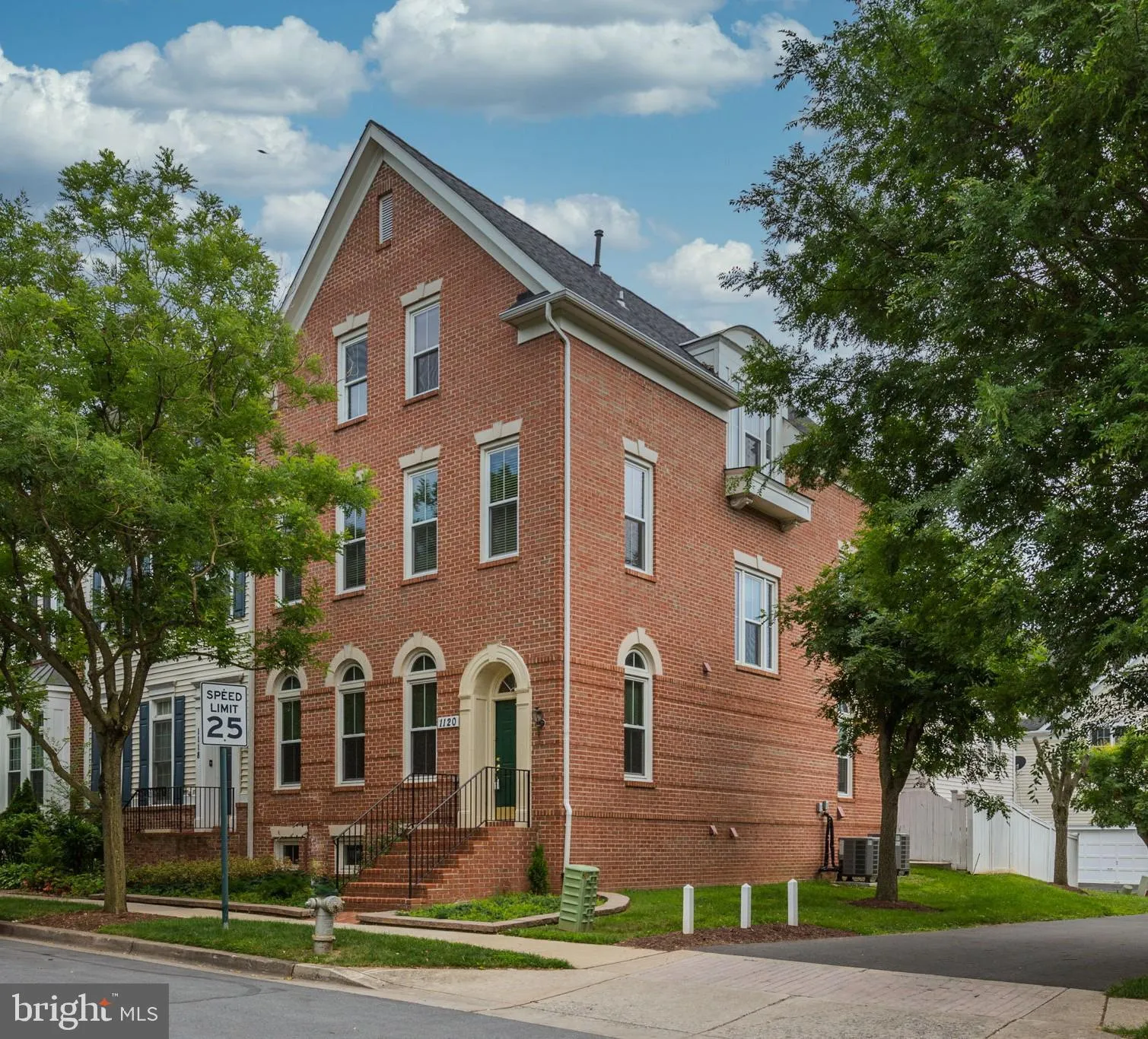 1120 CRESTFIELD DRIVE, Rockville, MD 20850